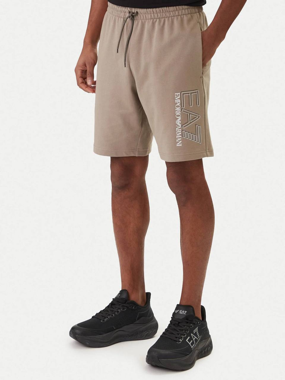 EA7 Emporio Armani Чоловічі шорти EA7 Emporio Armani