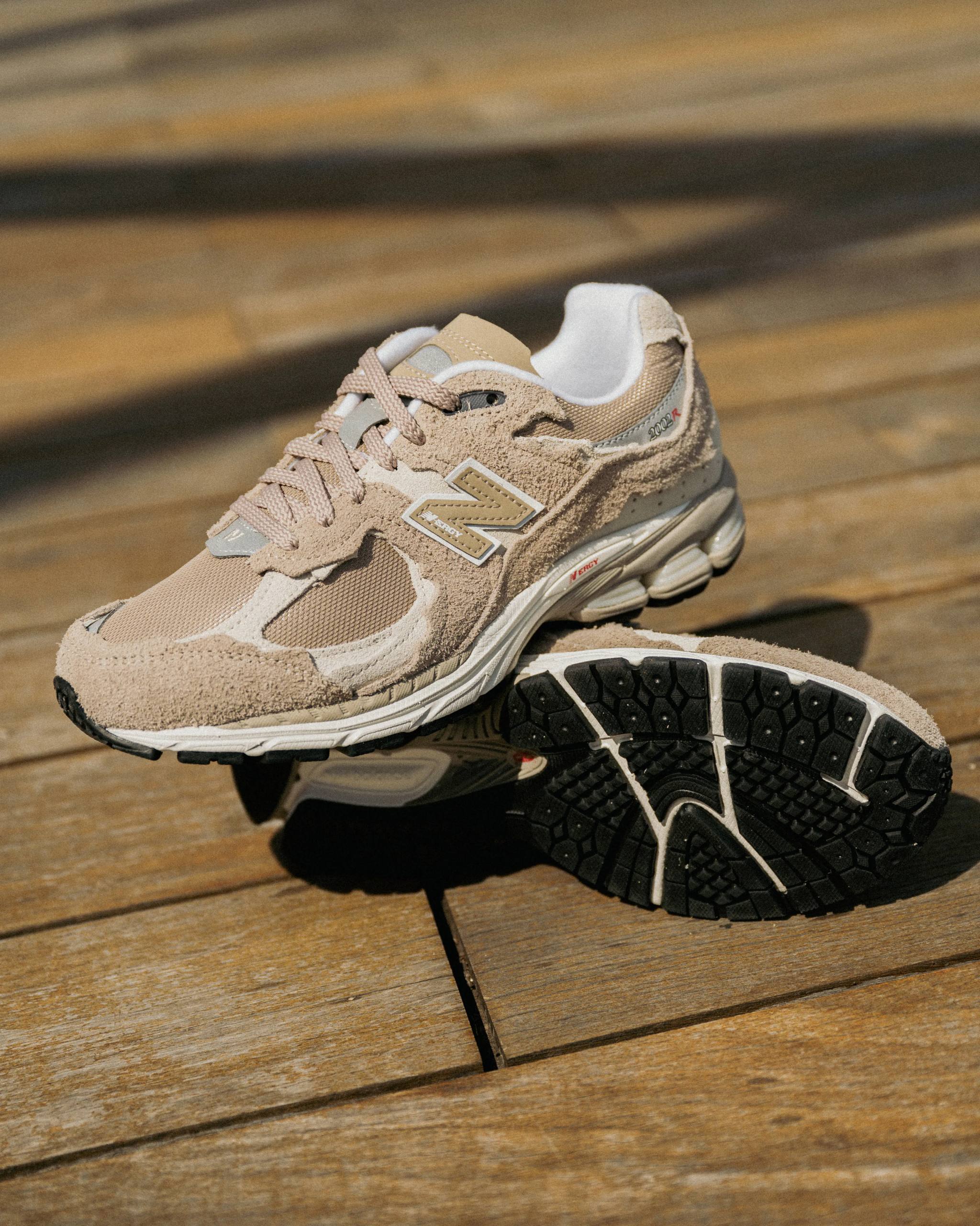 New Balance Кросівки New Balance 2002R