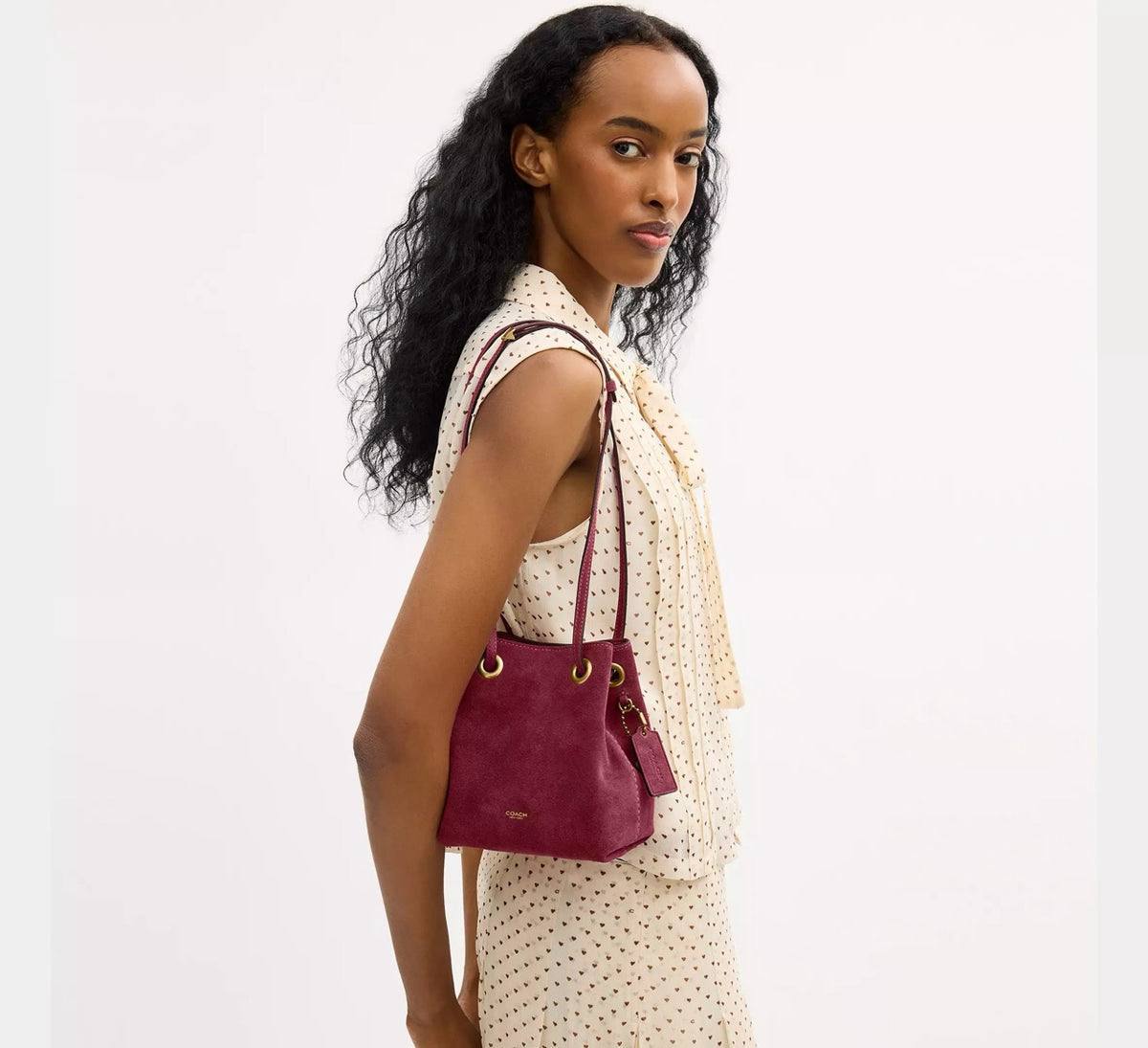 Coach Сумка Coach Hadley Mini Bucket Bag