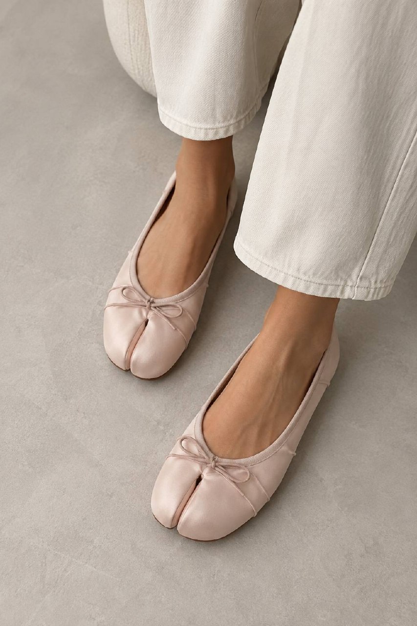 Maison Margiela Maison Margiela Tabi Satin Ballerina