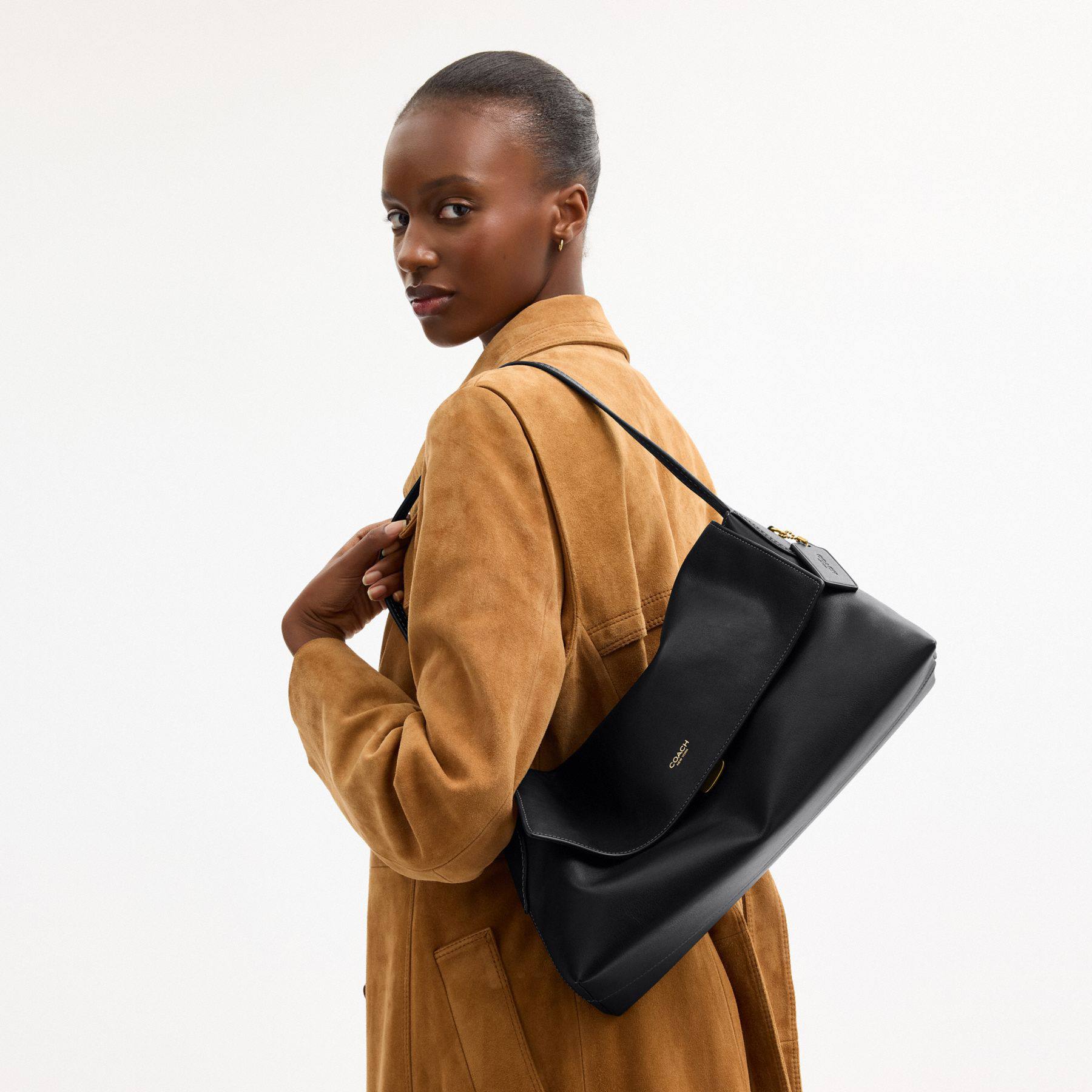 Coach Сумка Coach Chelsea Shoulder Bag 30