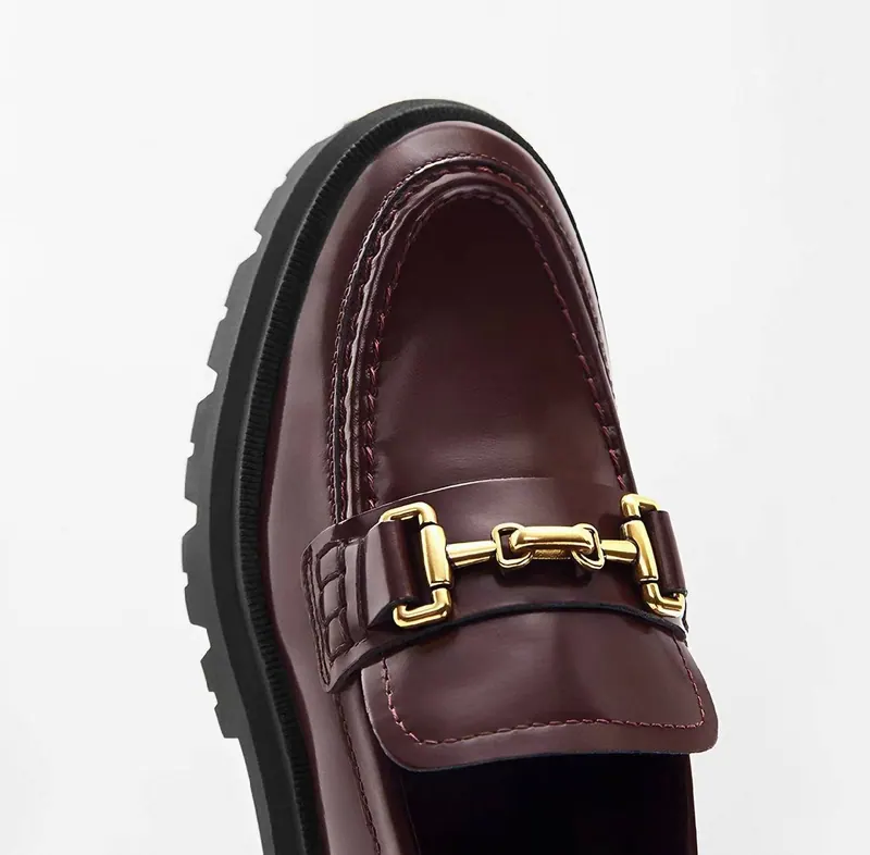 Massimo Dutti Жіночі лофери Massimo Dutti з декоративною пряжкою