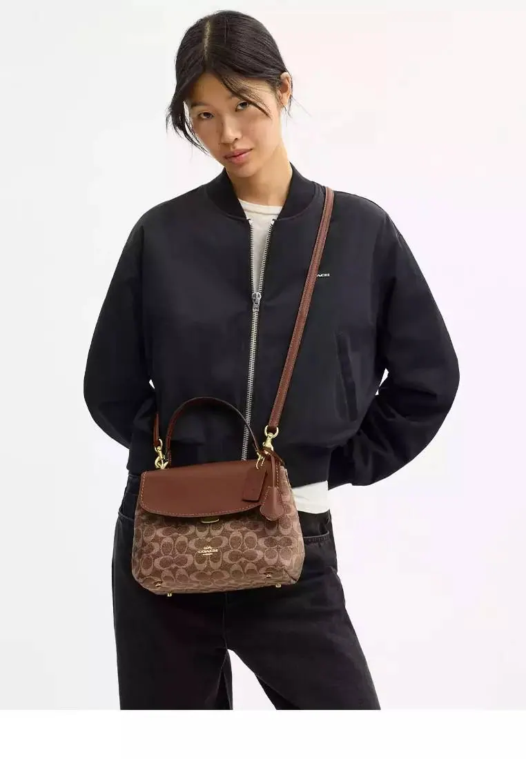 Coach Сумка Coach Eve Shoulder Bag у Signature Canvas