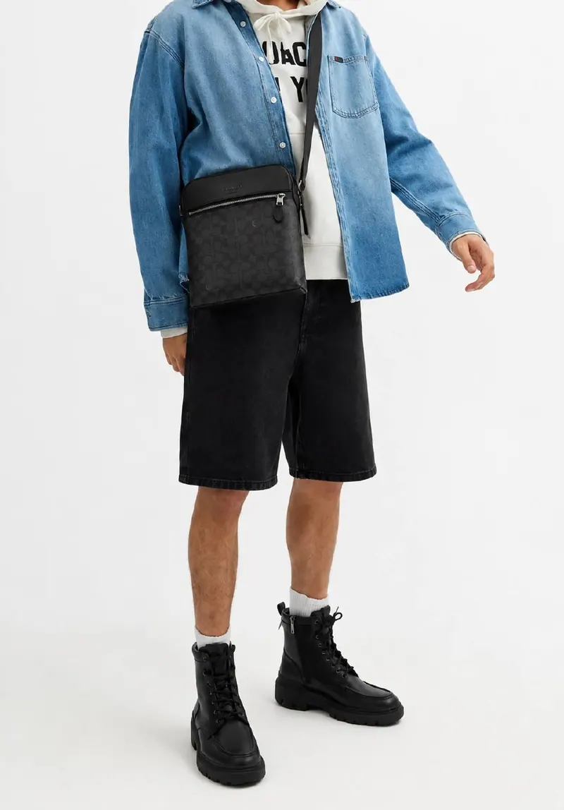 Coach Чоловіча сумка Coach Houston Flight Bag in Signature Canvas